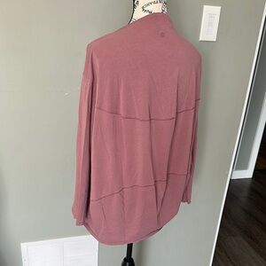 Lululemon size 6 Back in Action Long sleeve